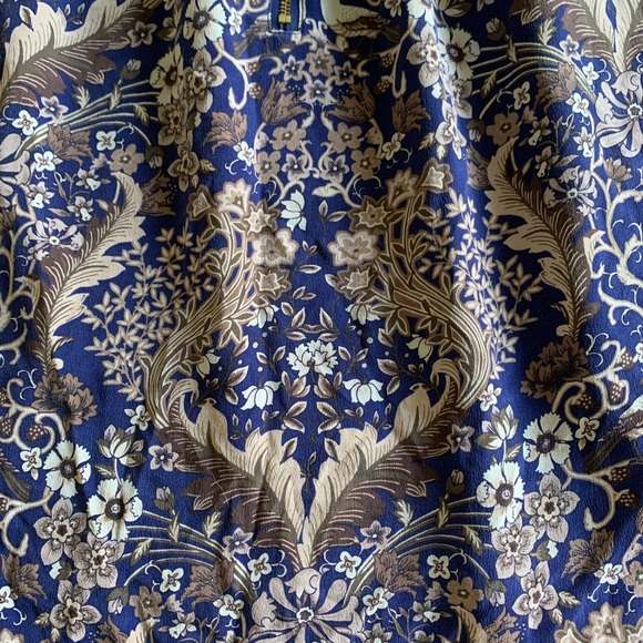 Club Monaco Silk Skirt - Picture 9 of 11